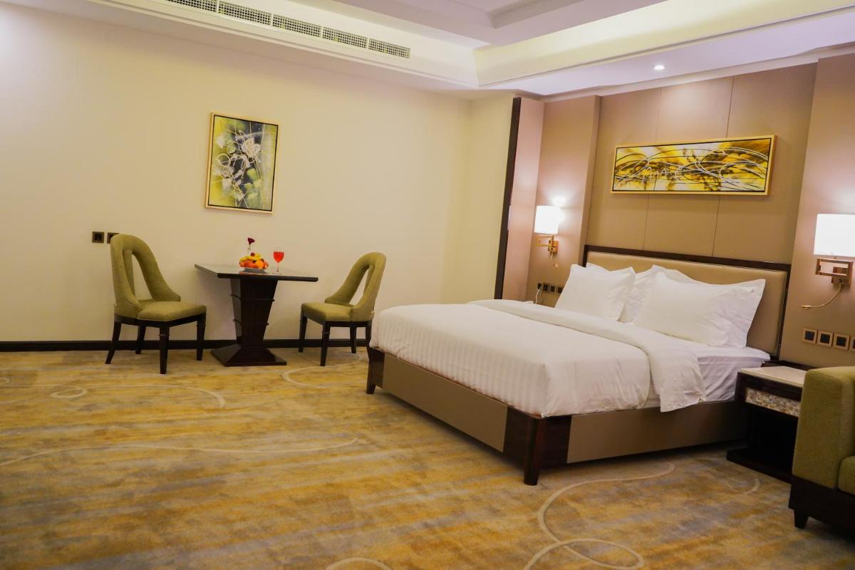 Popular attractions Area Nearby Property